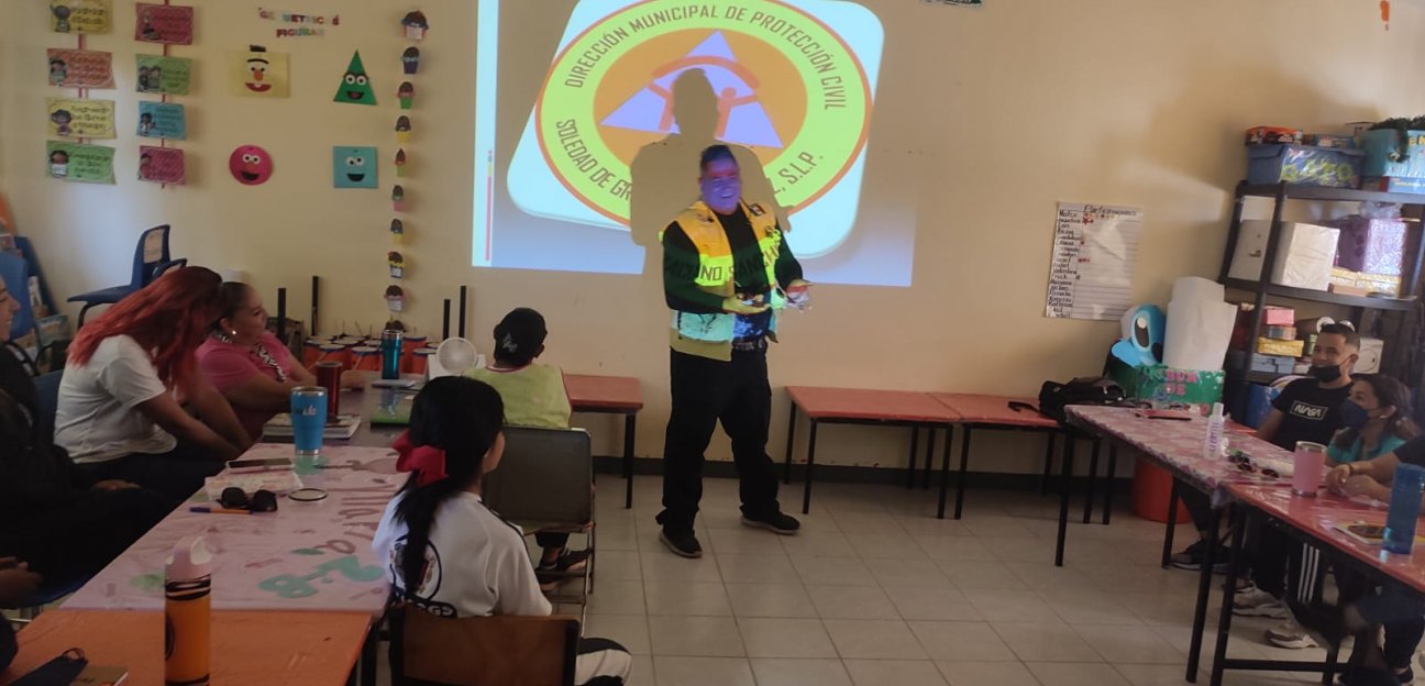 Protección Civil de Soledad refuerza capacitación contra sismos e incendios a brigadas estudiantiles