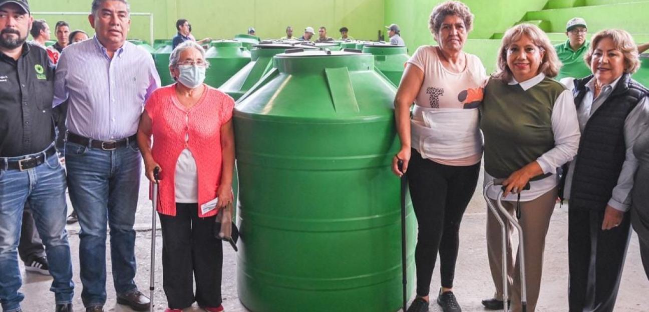 Leonor Noyola inicia programa de entrega de cisternas a familias soledenses