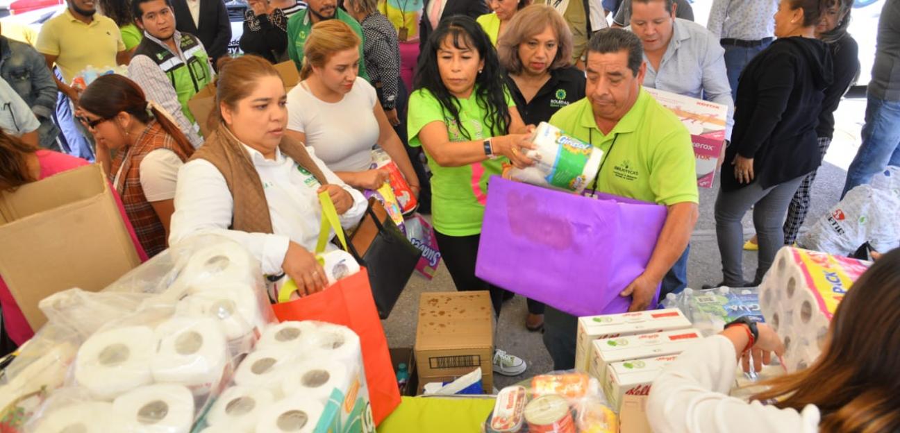 Ayuntamiento y DIF de Soledad entregan 20 toneladas de víveres a familias de Guerrero