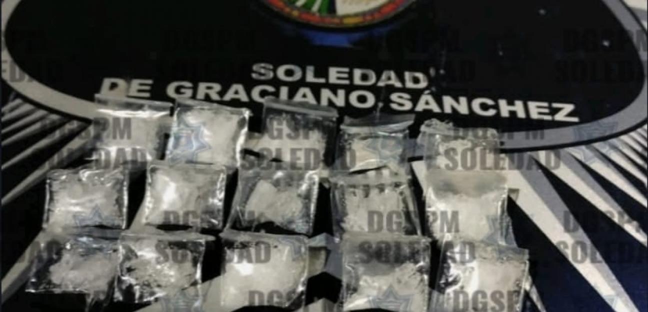 Mediante operativo Jaque, Seguridad Pública de Soledad asegura 109 dosis de droga, arma de fuego y camioneta
