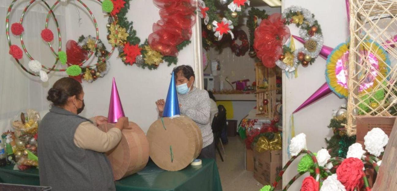 En Soledad, inicia elaboración y entrega gratuita de piñatas por temporada decembrina