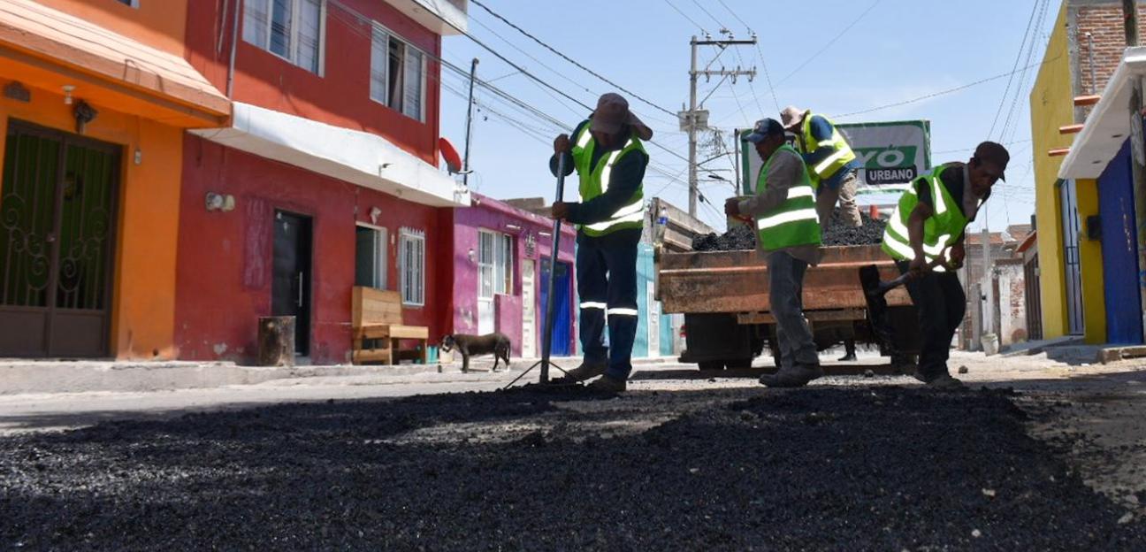 Municipio de Soledad aplica bacheo para mejora de infraestructura vial