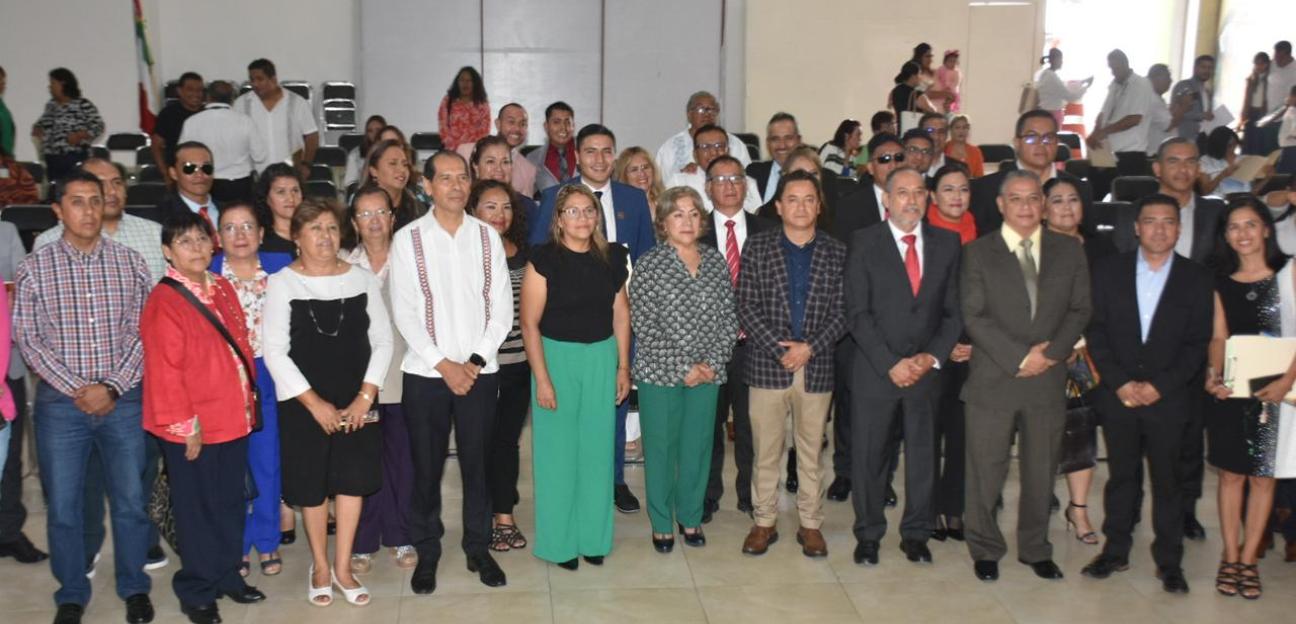 Ayuntamiento soledenses reconoce a docentes de Educación Física por su excelencia y compromiso 