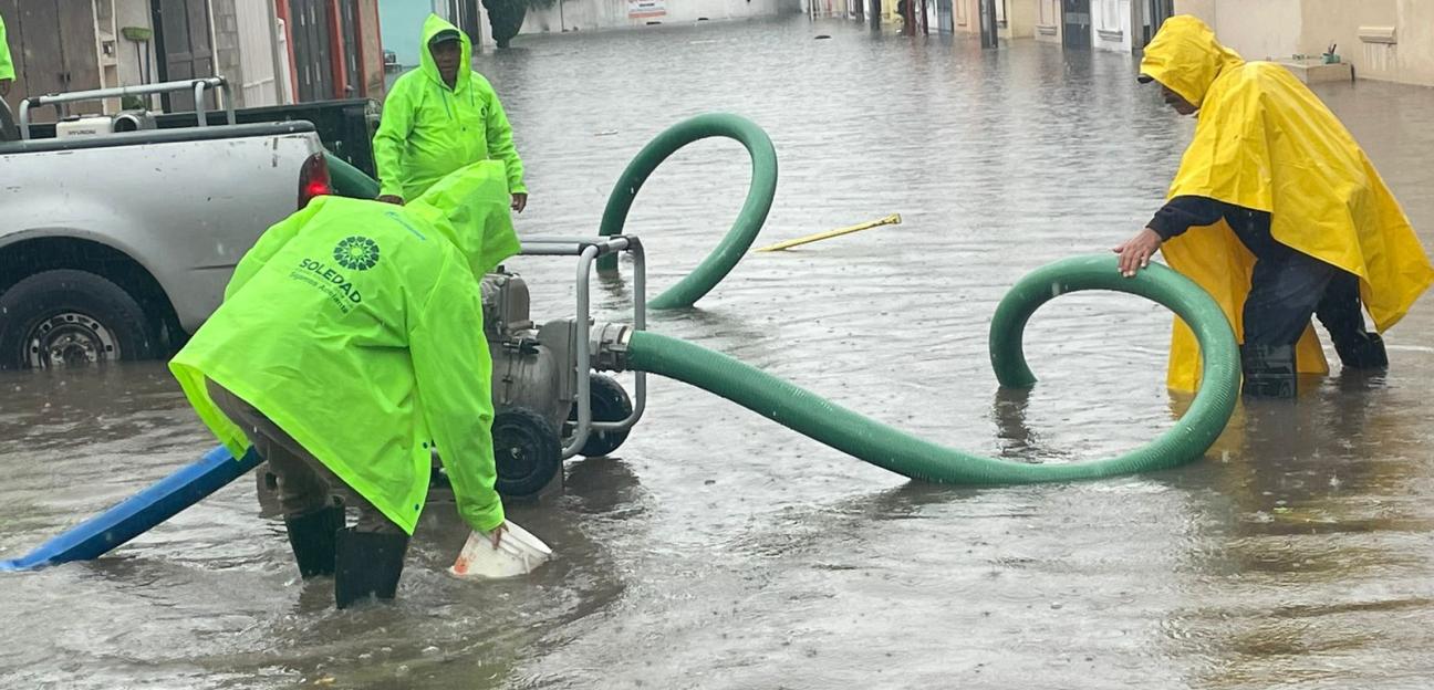 Ayuntamiento de Soledad trabaja y atiende afectaciones por lluvias
